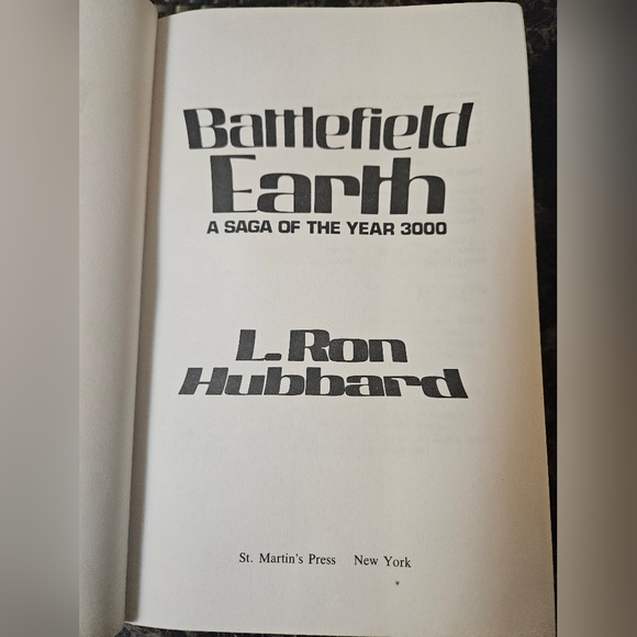 Battlefield earth Saga of the Year 3000 by L Ron Hubbard HC 1982 - Picture 3 of 4